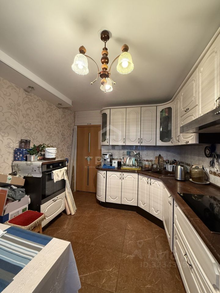 Продажа 2-комн квартиры на вторичном рынке Мебельная улица, 47к1