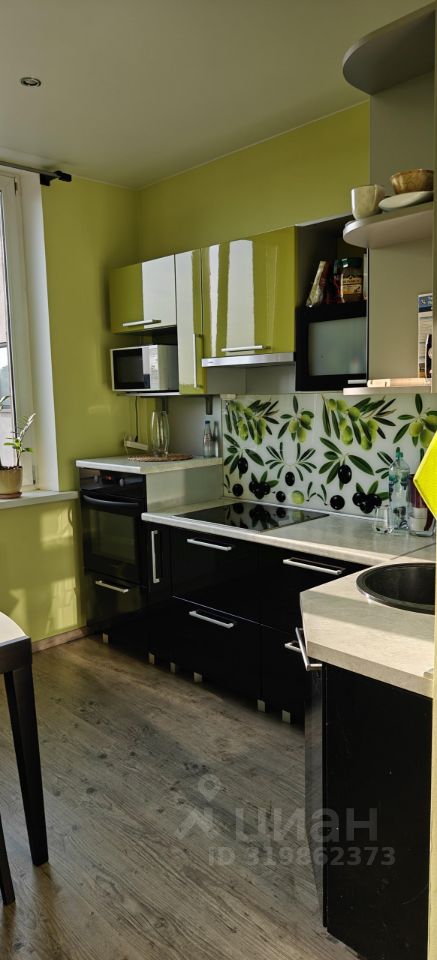 Продажа 2-комн квартиры на вторичном рынке Сибирская улица, 16