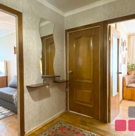 Продажа 2-комн квартиры на вторичном рынке Аэродромная улица,  д. 11