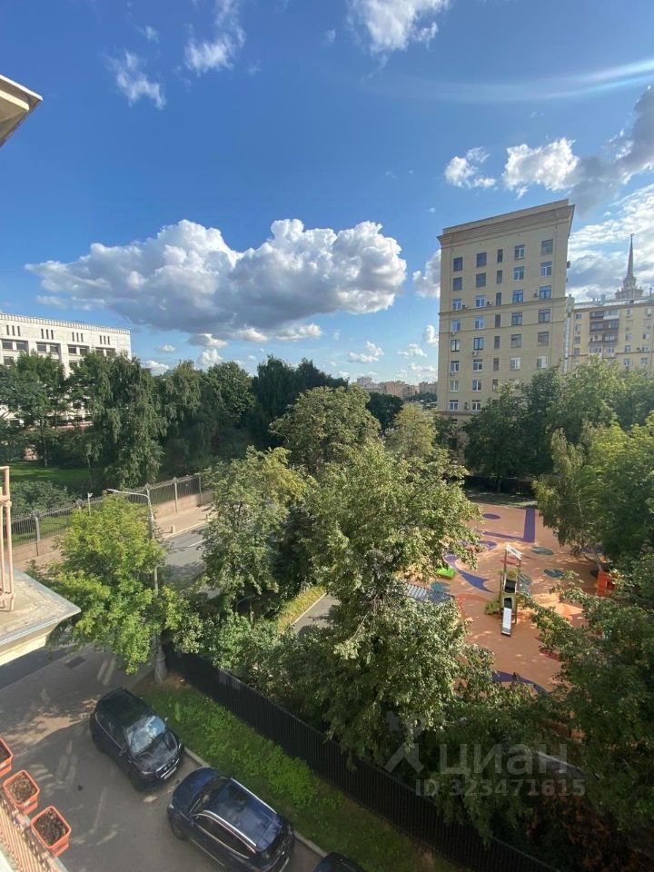 Аренда 3-комн квартиры на вторичном рынке Рочдельская улица, 11/5