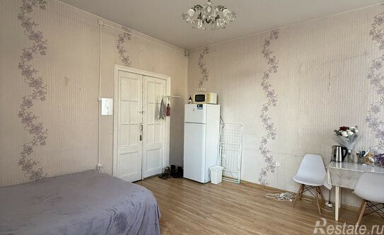 Продажа 4-комн квартиры на вторичном рынке улица Маринеско,  д. 1