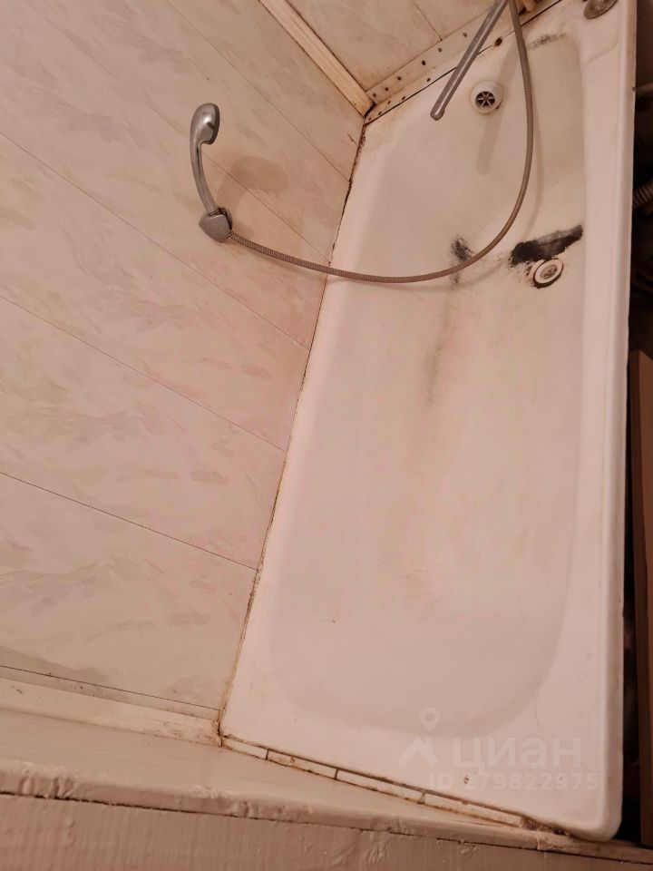 Продажа 3-комн квартиры на вторичном рынке пос. Мга, шоссе Революции, 38А
