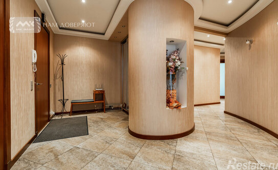 Продажа 4-комн квартиры на вторичном рынке Бассейная ул,  д. 27