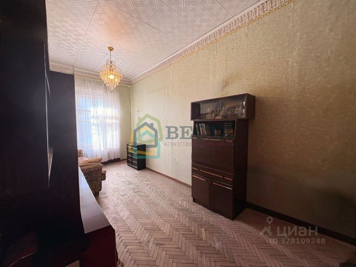 Продажа 3-комн квартиры на вторичном рынке Курляндская улица, 20