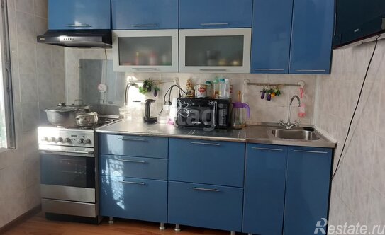 Продажа 3-комн квартиры на вторичном рынке Гатчина г, Мариенбург сад,  д. 11