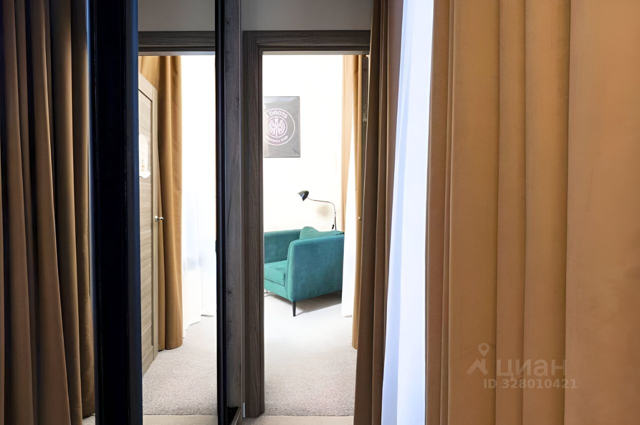 Продажа 5-комн квартиры на вторичном рынке улица Остоженка, 7С1