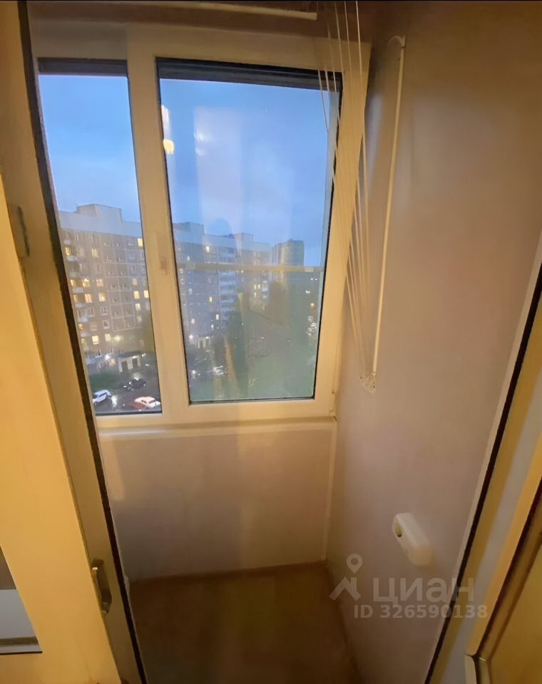 Продажа 1-комн квартиры на вторичном рынке проспект Авиаконструкторов, 16К2