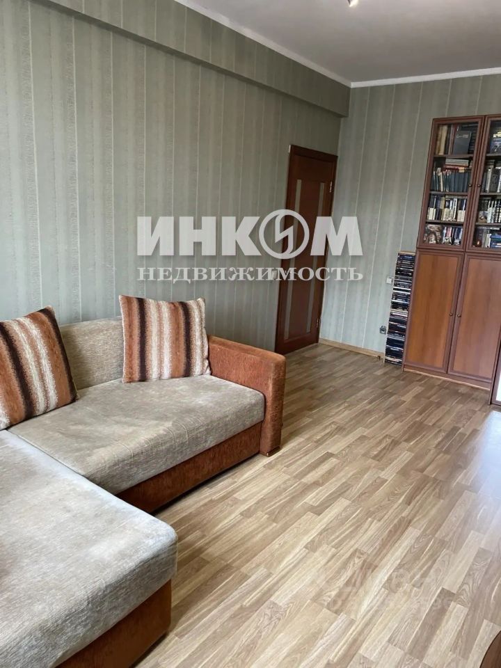 Продажа 2-комн квартиры на вторичном рынке Кубанская улица, 25