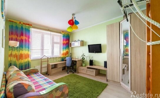 Продажа 3-комн квартиры на вторичном рынке Защитников Москвы пр-кт