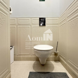 Продажа 2-комн квартиры на вторичном рынке ул Оптиков,  д. 52,  к. 1