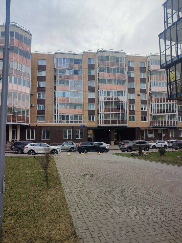 Продажа 3-комн квартиры на вторичном рынке шоссе Суздальское, 12к2
