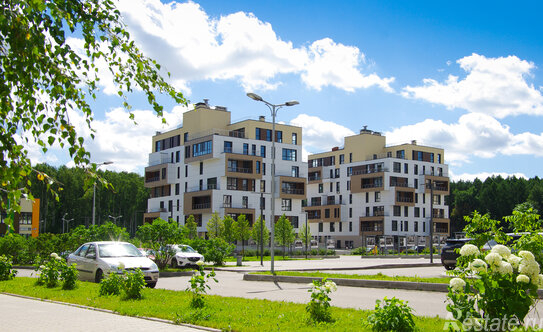 Продажа 3-комн квартиры на вторичном рынке Химки, Загородная улица,  д. 1