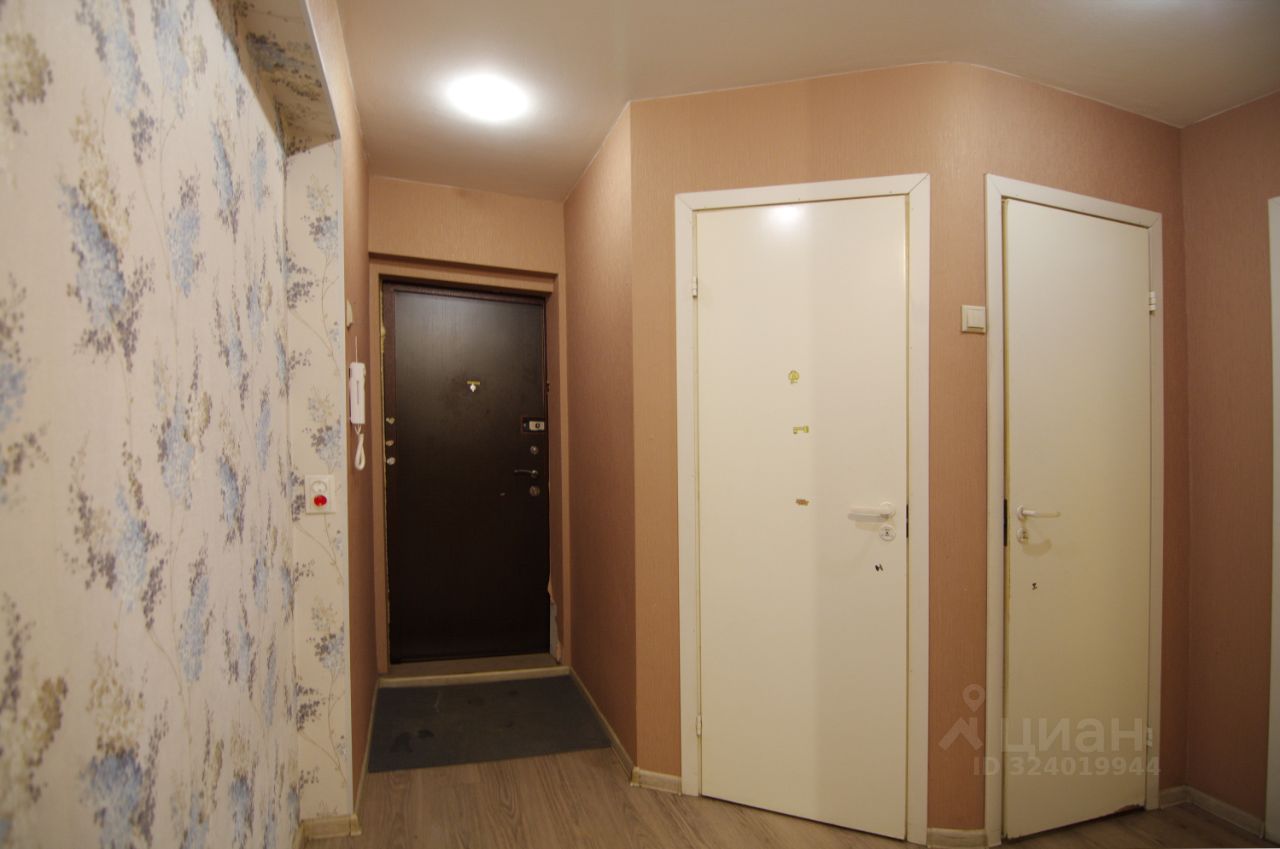 Продажа 2-комн квартиры на вторичном рынке Институтский проспект, 4К2