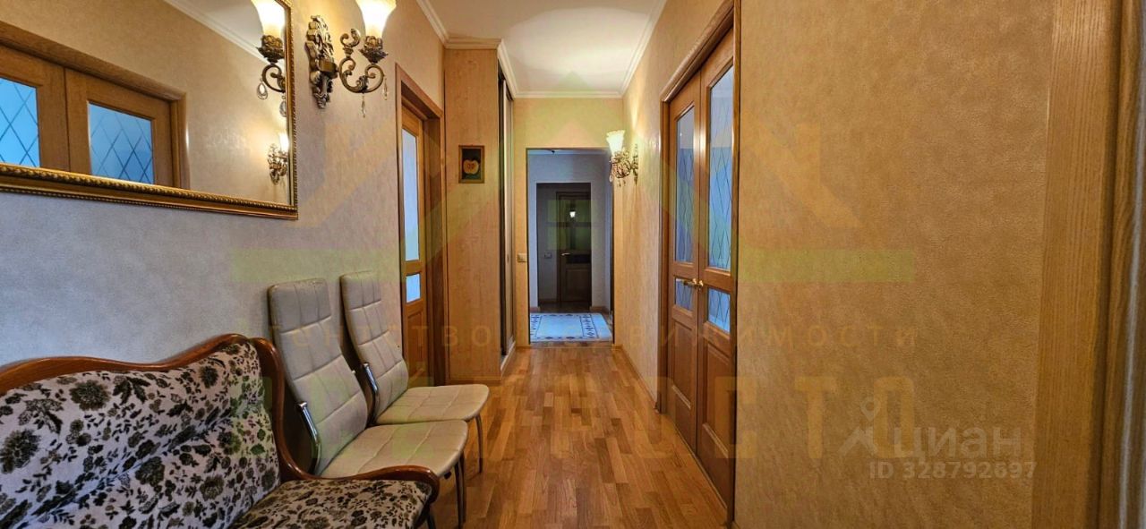 Продажа 4-комн квартиры на вторичном рынке Батюнинская улица, 14