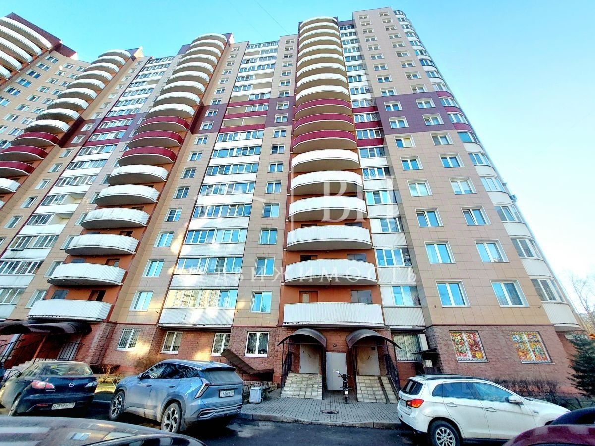 Продажа 3-комн квартиры на вторичном рынке улица Вавиловых, 7к4