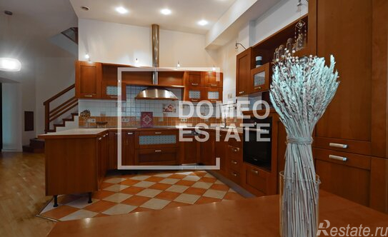 Продажа 4-комн квартиры на вторичном рынке Козихинский М. пер,  д. 16/3