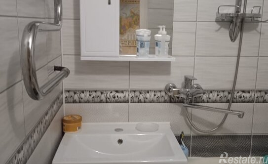 Продажа 3-комн квартиры на вторичном рынке Липово, Молодёжная улица,  д. 12