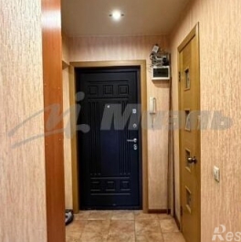 Продажа 2-комн квартиры на вторичном рынке Красная горка, улица Льва Толстого,  д. 19