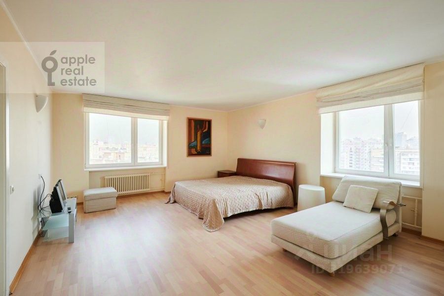 Аренда 3-комн квартиры на вторичном рынке Украинский бульвар, 5