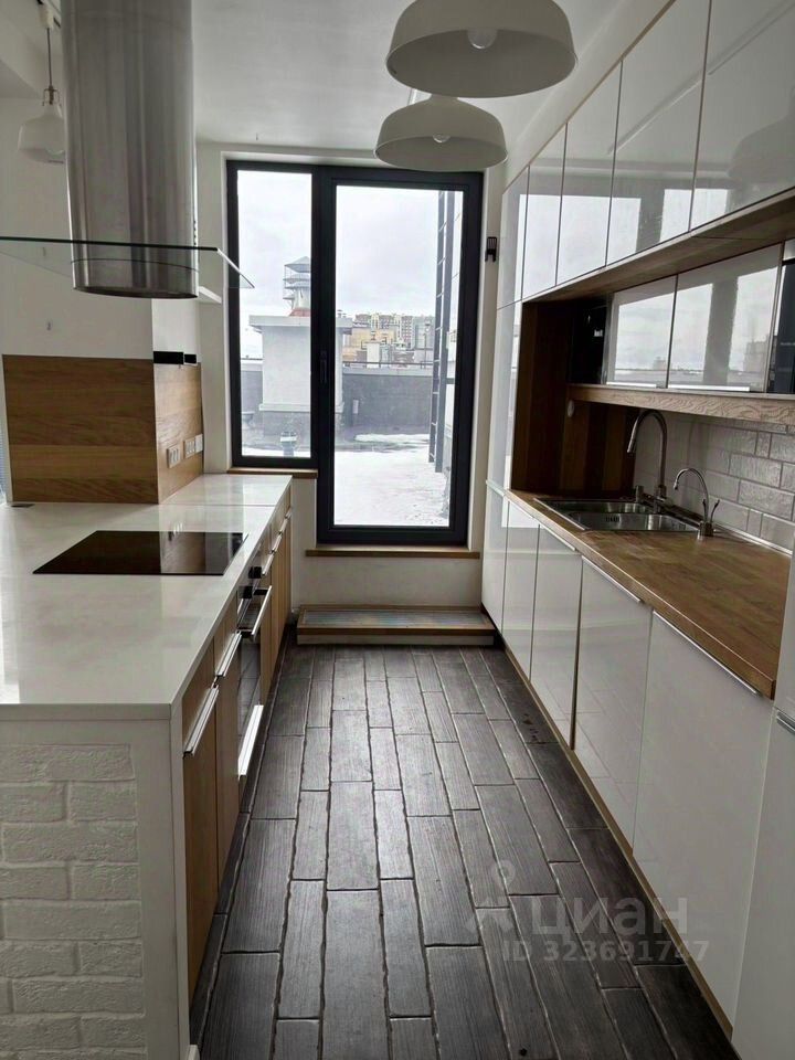 Продажа 2-комн квартиры на вторичном рынке улица Адмирала Трибуца, 7