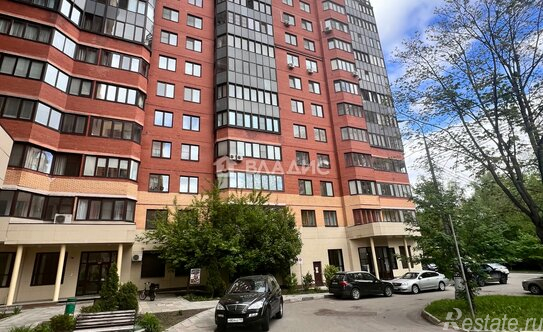 Продажа 3-комн квартиры на вторичном рынке ул Гарибальди,  д. 3