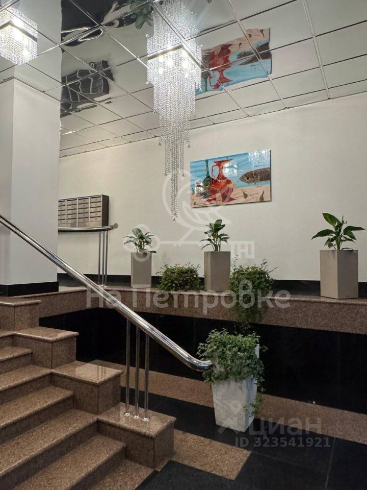 Продажа 3-комн квартиры на вторичном рынке улица Архитектора Власова, 6