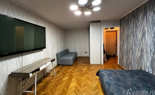 Продажа 1-комн квартиры на вторичном рынке Крестовский 2-й пер,  д. 4