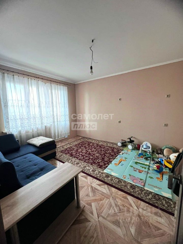 Продажа 3-комн квартиры на вторичном рынке Новые Островцы мкр, д. Островцы, улица Баулинская, 4