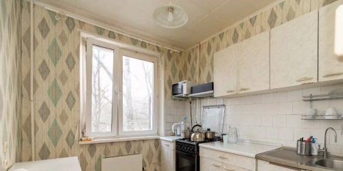 2-комн квартира улица Генерала Антонова,  д. 4 к1