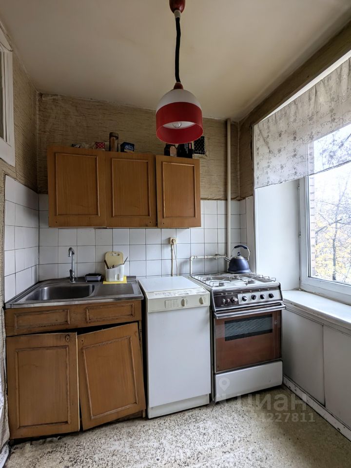 Продажа 2-комн квартиры на вторичном рынке Алтайская улица, 2