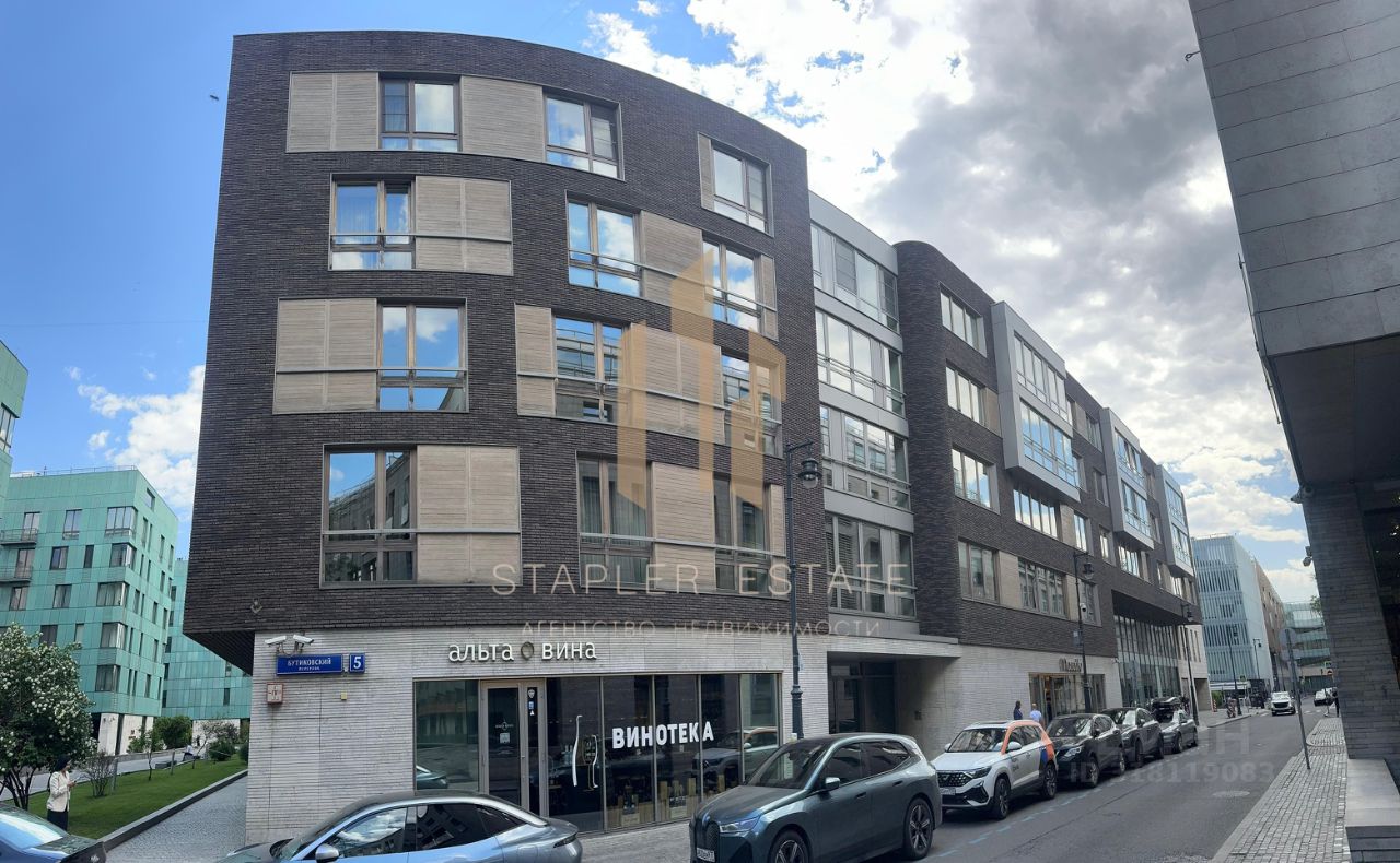 Продажа 5-комн квартиры на вторичном рынке Бутиковский переулок, 5