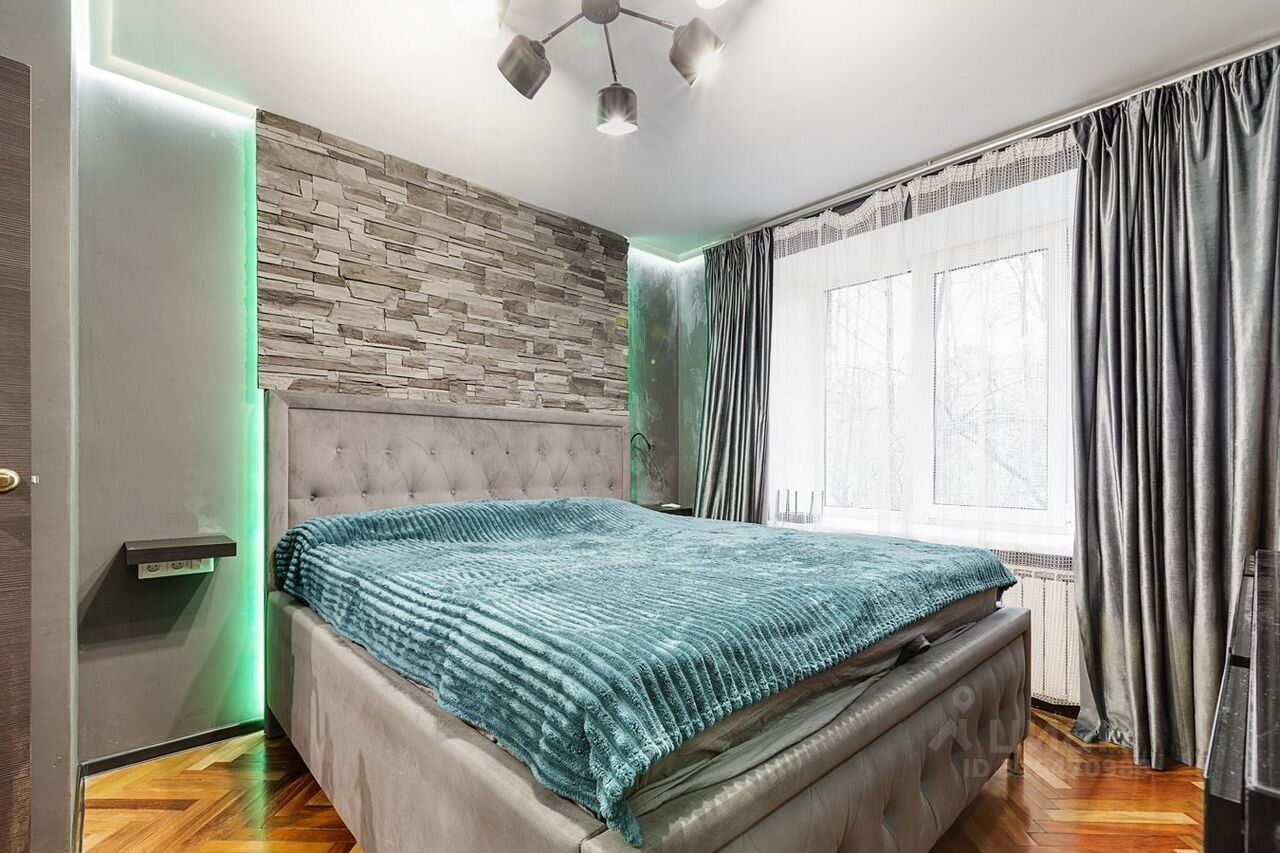 Продажа 2-комн квартиры на вторичном рынке Пражская улица, 37К3