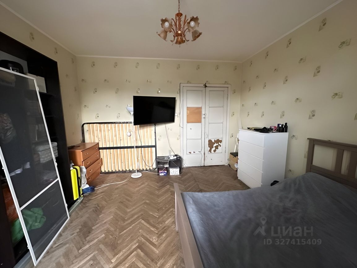 Продажа 3-комн квартиры на вторичном рынке Наличная улица, 22