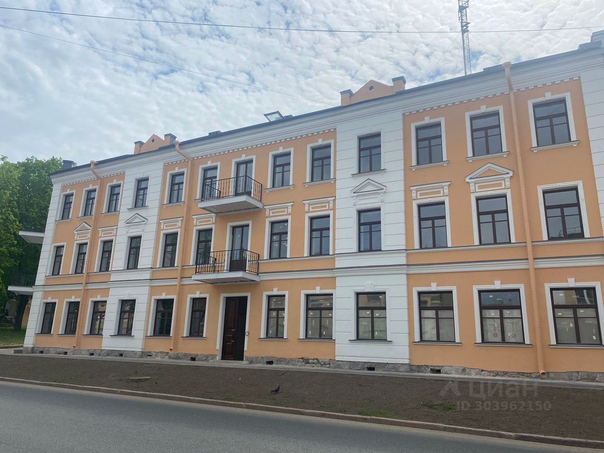 Продажа 1-комн квартиры на вторичном рынке Ломоносов, Дворцовый проспект, 14/9