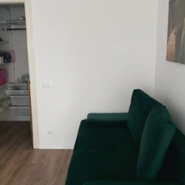 Продажа 1-комн квартиры на вторичном рынке Базовская улица,  д. 15Б к2