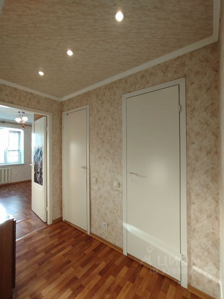 Продажа 2-комн квартиры на вторичном рынке Кириши, проспект Героев, 29