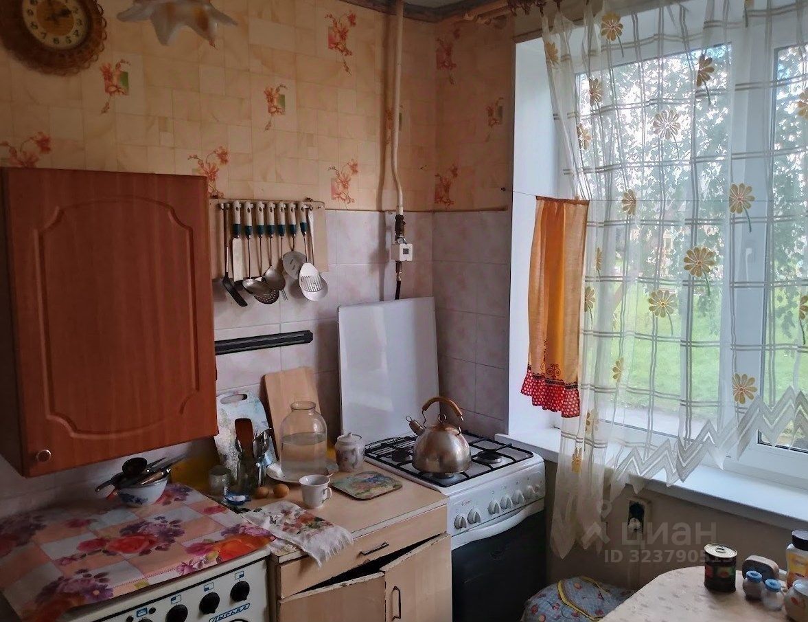 Продажа 2-комн квартиры на вторичном рынке д. Выскатка, улица Садовая, 20