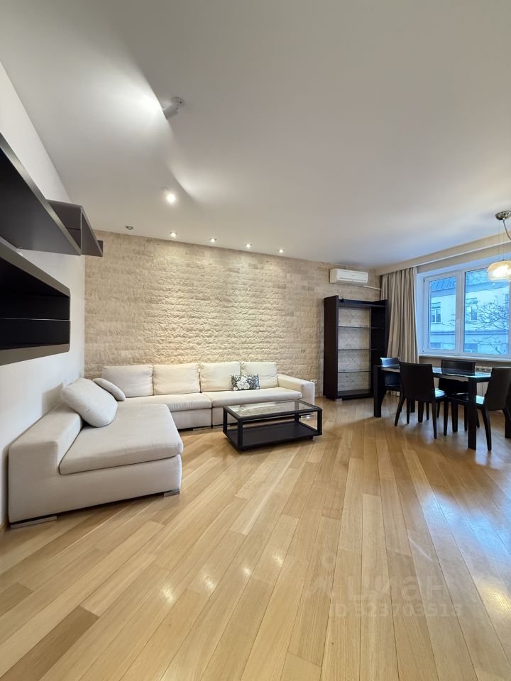 Продажа 3-комн квартиры на вторичном рынке Троилинский переулок, 4/7