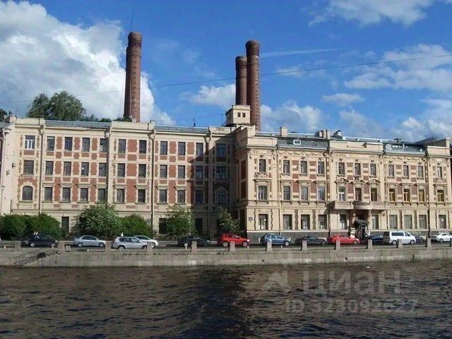 Продажа 4-комн квартиры на вторичном рынке набережная Реки Фонтанки, 104