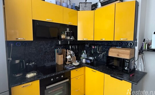 Продажа 3-комн квартиры на вторичном рынке Зенино, улица Камова,  д. 7 к2