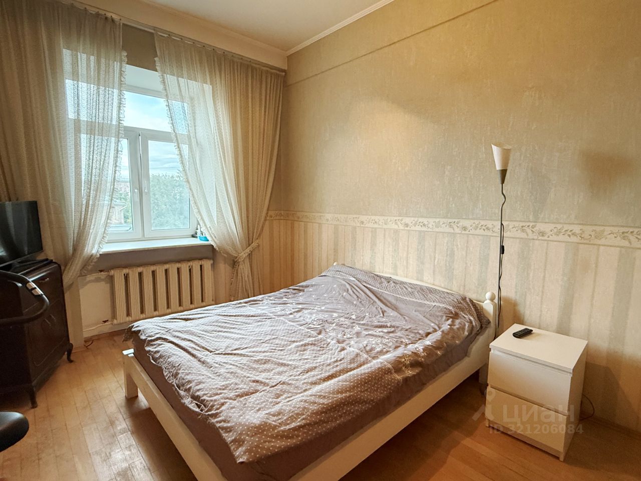 Продажа 4-комн квартиры на вторичном рынке Новопесчаная улица, 13к3