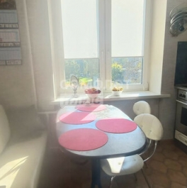 Продажа 3-комн квартиры на вторичном рынке Белградская улица,  д. 18