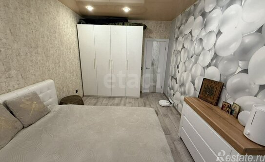 Продажа 2-комн квартиры на вторичном рынке улица Типанова