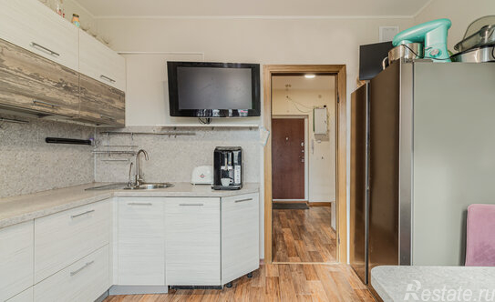 Продажа 2-комн квартиры на вторичном рынке улица Белышева,  д. 5/6