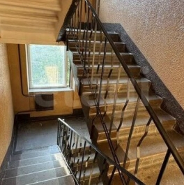 Продажа 1-комн квартиры на вторичном рынке Лиговский пр-кт,  д. 185