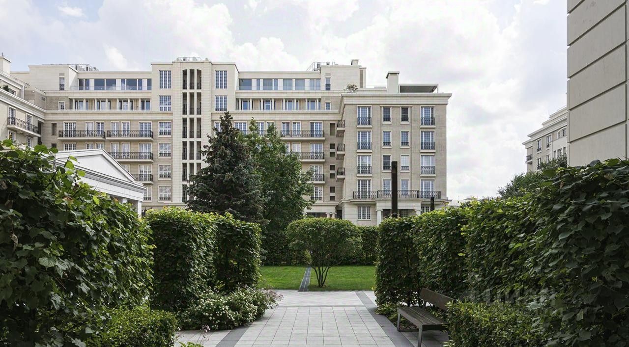 Продажа 3-комн квартиры на вторичном рынке улица Ефремова, 19к2