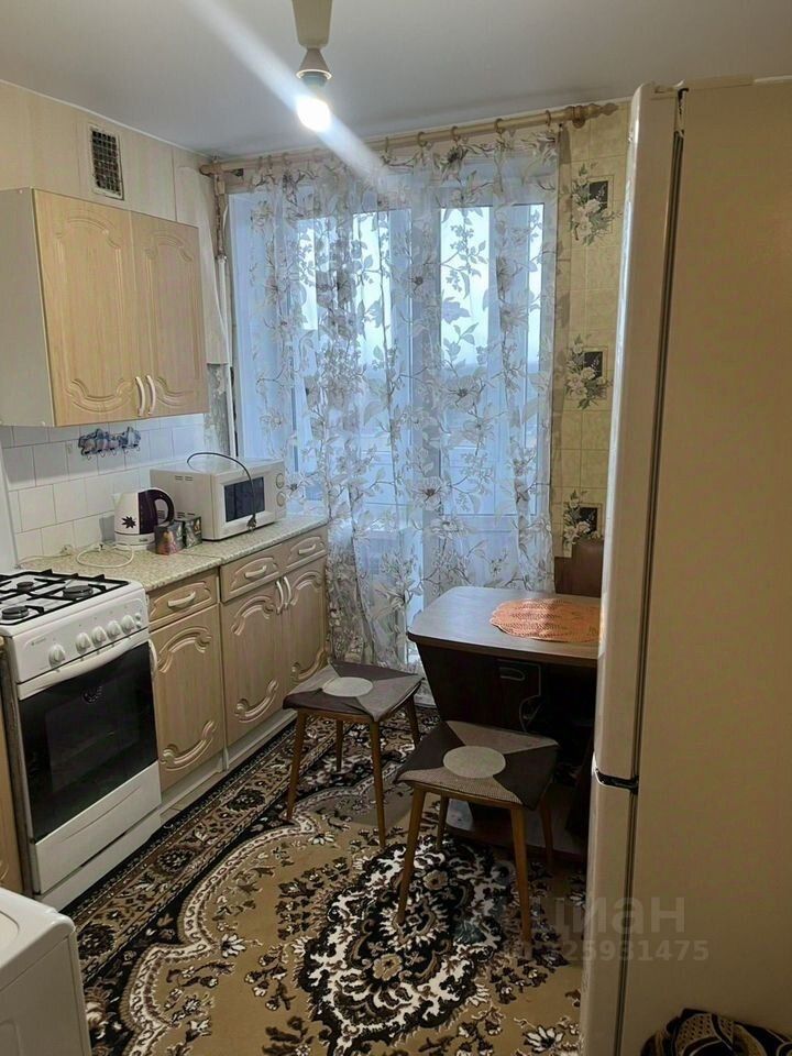 Продажа 2-комн квартиры на вторичном рынке Сосновый Бор, улица Космонавтов, 12