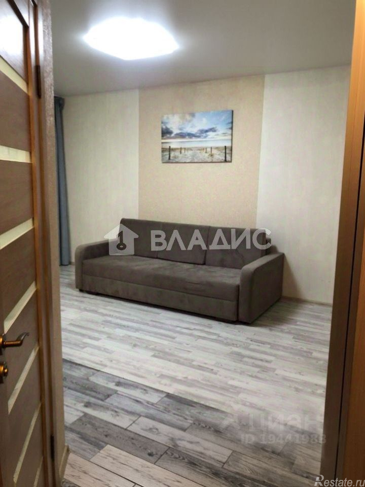 Продажа 1-комн квартиры на вторичном рынке Звездный б-р,  д. 18/1