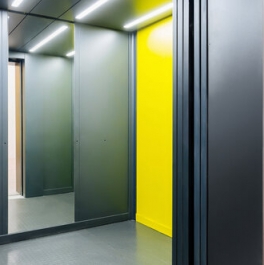 Продажа 2-комн квартиры на вторичном рынке Саларьевская ул,  д. 9