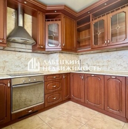 Продажа 3-комн квартиры на вторичном рынке Российский проспект